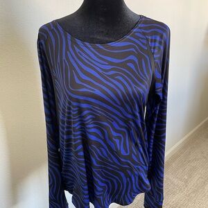 Tri Sirena Size M long sleeved light weight running top. EUC Worn twice.